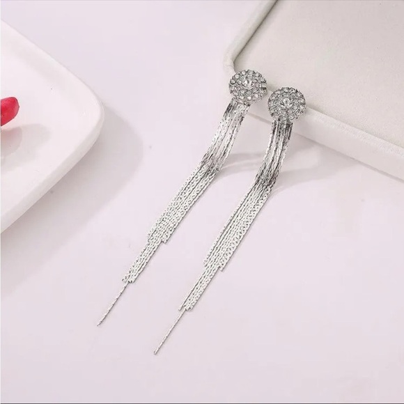 3/$30 RHINESTONE LONG TASSEL EARRINGS SILVER TONE DROP DANGLE PARTY NEW YEAR - Picture 5 of 6